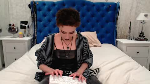 Via online show from April 4, 2026, 2:36 pm