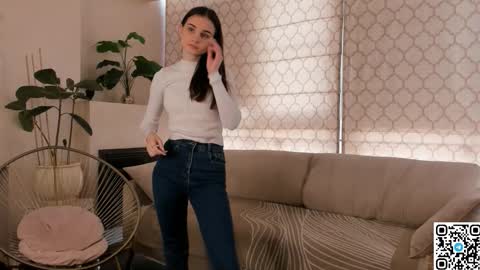 Snapshot of viceberry chatting on November 17, 2025, 7:14 am Emily online show from November 17, 2025, 7:14 am