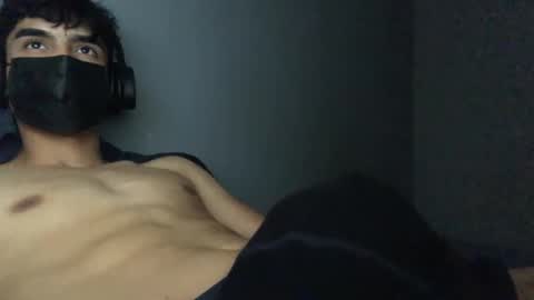 Snapshot of vicente24milf chatting on October 30, 2025, 5:24 pm vicente online show from October 30, 2025, 5:24 pm