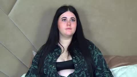 VickiBrooks online show from February 4, 2025, 5:34 pm