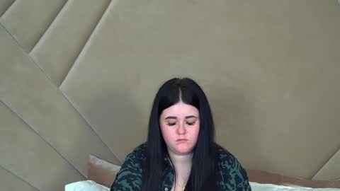 VickiBrooks online show from February 5, 2025, 2:51 am