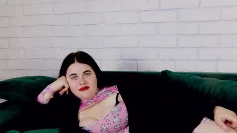 VickiBrooks online show from February 13, 2025, 10:11 pm