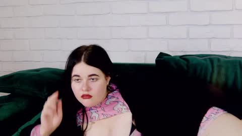 VickiBrooks online show from February 14, 2025, 1:13 am