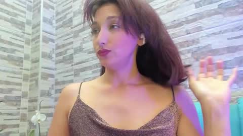 Vicky online show from March 11, 2025, 3:12 pm