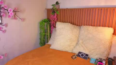 Snapshot of vicky_bass chatting on September 20, 2025, 7:15 pm VICTORIA online show from September 20, 2025, 7:15 pm