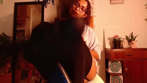 Snapshot of vicky_crazy chatting on March 1, 2025, 1:11 am Vicky online show from March 1, 2025, 1:11 am