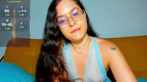 Snapshot of vicky_cristinax chatting on April 4, 2026, 10:29 pm Vicky online show from April 4, 2026, 10:29 pm