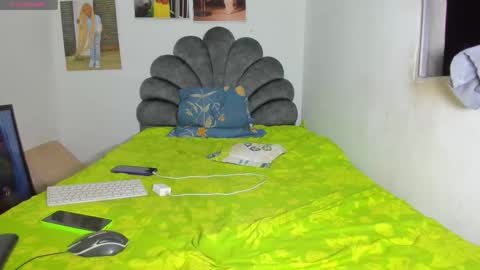 vicky manuela online show from February 19, 2026, 3:13 am