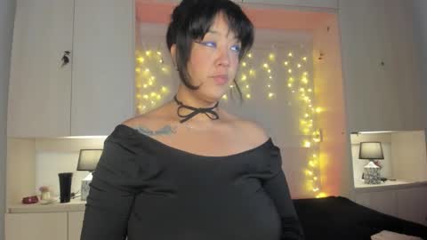 V I C K Y online show from February 2, 2026, 12:04 pm