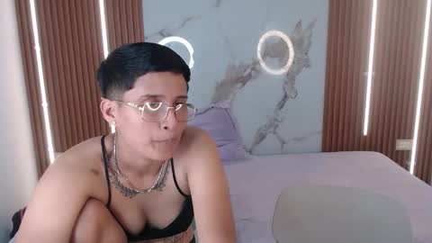 Snapshot of vicky_wel chatting on March 16, 2026, 8:02 pm Victoria y Danniela online show from March 16, 2026, 8:02 pm