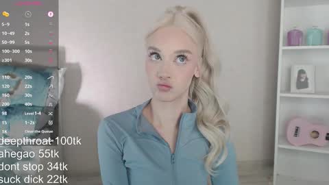 vickyfuckingdoll online show from March 23, 2026, 3:10 am