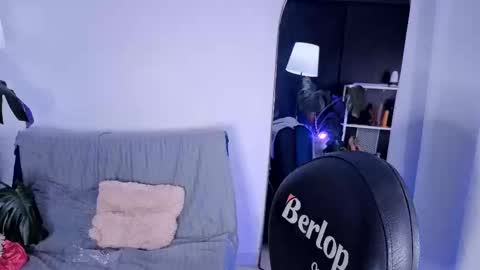 Vicky Greys online show from October 12, 2025, 6:40 pm