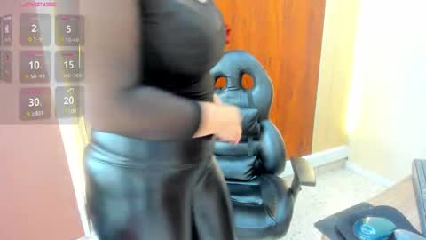 Vicky online show from December 20, 2025, 8:27 pm