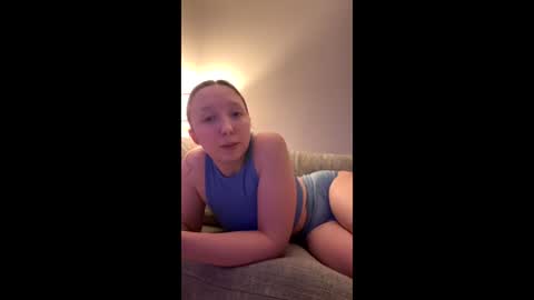 Vicky Parker online show from May 31, 2026, 4:20 am
