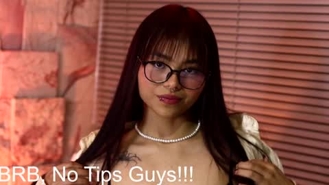 Snapshot of victoria__js_ chatting on January 24, 2025, 5:32 pm Victoria online show from January 24, 2025, 5:32 pm