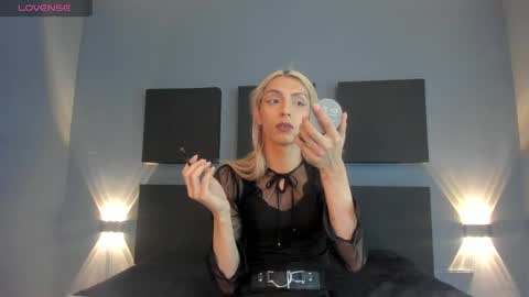 Snapshot of victoria_badgal chatting on January 14, 2025, 8:15 pm Victoria online show from January 14, 2025, 8:15 pm