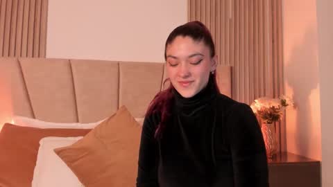 Snapshot of victoria_beaumont chatting on September 24, 2025, 12:08 pm VIC online show from September 24, 2025, 12:08 pm