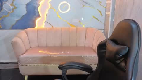 victoria_castillo_b online show from March 29, 2026, 7:36 pm