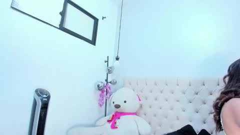 Victoria online show from January 16, 2026, 7:29 pm