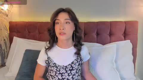 victoria online show from November 23, 2025, 7:35 pm