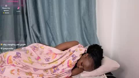 victoria_fallss online show from June 4, 2026, 7:47 am