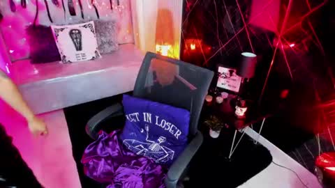 victoria_floyd1 online show from July 1, 2026, 11:37 pm