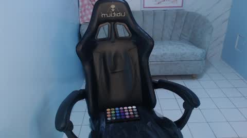 Victoria online show from April 1, 2026, 1:01 pm