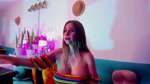 Snapshot of victoria_jhones chatting on February 4, 2025, 1:45 am Victoria online show from February 4, 2025, 1:45 am