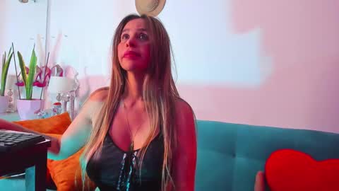 Snapshot of victoria_jhones chatting on February 9, 2025, 5:01 pm Victoria online show from February 9, 2025, 5:01 pm