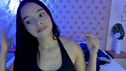 Snapshot of victoria_kitt chatting on September 18, 2025, 7:38 pm victoria_kitt online show from September 18, 2025, 7:38 pm