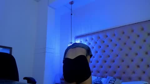 Snapshot of victoria_kitt chatting on November 15, 2025, 7:43 pm victoria_kitt online show from November 15, 2025, 7:43 pm