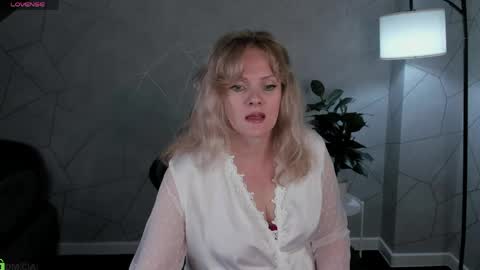 Victoria My schedule for the week 2 GMT 3am-9am TuWeThFrSa online show from May 17, 2026, 1:14 am