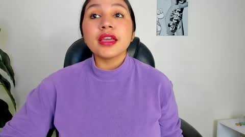 Snapshot of victoria_rossee chatting on February 4, 2026, 12:33 pm VICTORIA online show from February 4, 2026, 12:33 pm