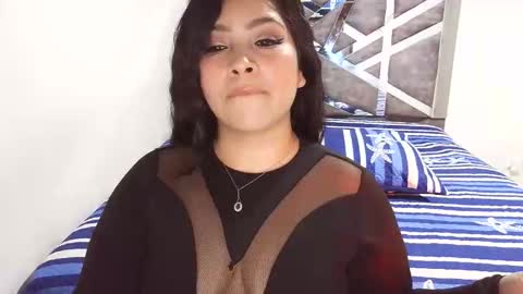 victoria_rossx online show from May 2, 2026, 10:48 pm