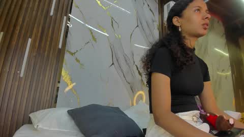 Victoria  online show from January 15, 2026, 8:01 pm