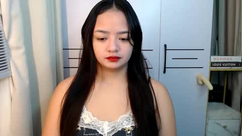 Victoria Harper online show from November 30, 2025, 3:05 pm