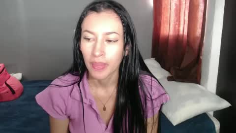 Snapshot of victorialeens chatting on December 14, 2024, 2:10 pm VICTORIA online show from December 14, 2024, 2:10 pm