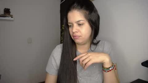 Snapshot of victorialg chatting on November 11, 2025, 9:26 pm victorialg online show from November 11, 2025, 9:26 pm