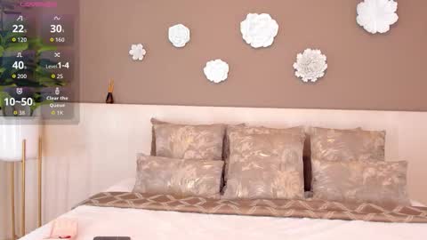 Snapshot of victoriashelby chatting on October 25, 2025, 12:13 pm Victoria Shelby online show from October 25, 2025, 12:13 pm