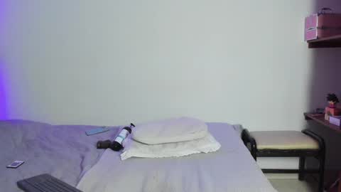 Snapshot of victoriathomponss chatting on December 3, 2024, 12:13 am Victoria online show from December 3, 2024, 12:13 am