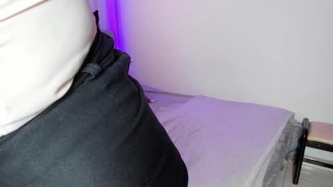 Snapshot of victoriathomponss chatting on February 12, 2025, 5:16 pm Victoria online show from February 12, 2025, 5:16 pm