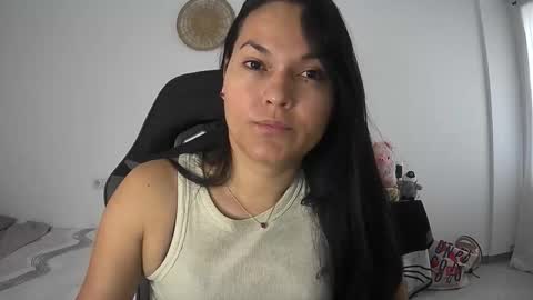 Snapshot of victorigamers chatting on November 3, 2025, 7:42 am victorigamers online show from November 3, 2025, 7:42 am