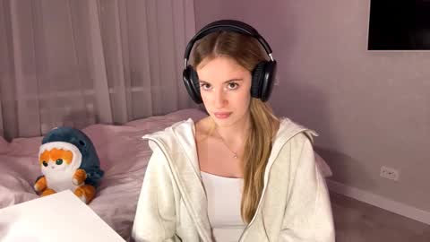 Snapshot of victorinaokula chatting on December 3, 2025, 3:10 pm Vikki online show from December 3, 2025, 3:10 pm