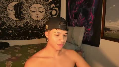 Snapshot of victorino_jhonson chatting on December 29, 2024, 11:18 pm Victorino Jhonson online show from December 29, 2024, 11:18 pm