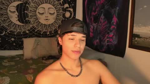 Snapshot of victorino_jhonson chatting on January 31, 2025, 8:12 pm Victorino Jhonson online show from January 31, 2025, 8:12 pm