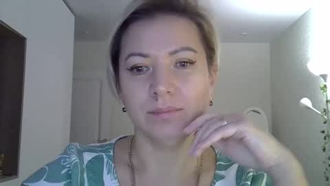 victorynika online show from December 4, 2025, 7:39 am