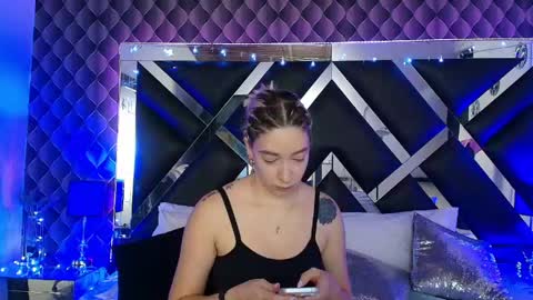 victtoria lee online show from April 13, 2026, 7:08 pm