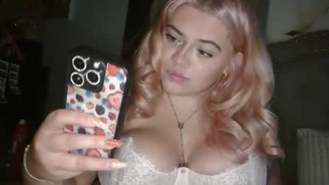 viennavisabelle online show from July 23, 2026, 1:58 am