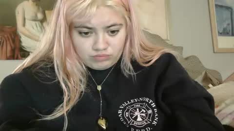 viennavisabelle online show from August 7, 2026, 6:15 am