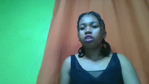 vierge28430 online show from May 6, 2026, 2:19 am